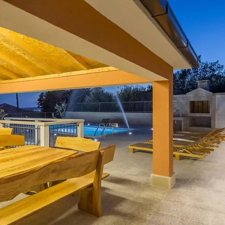 Luma Villa